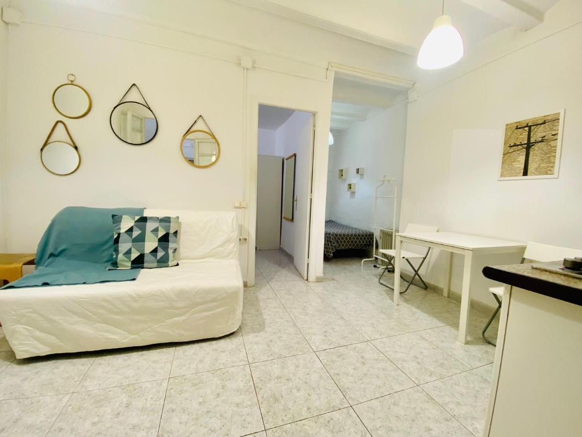 07 Basic Center Barcelona3 1 Apartament *